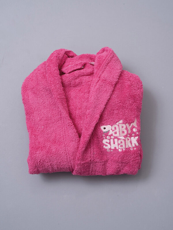 Μπουρνούζι με Κουκούλα Kids Bath BABY SHARK FUCHSIA 2-4