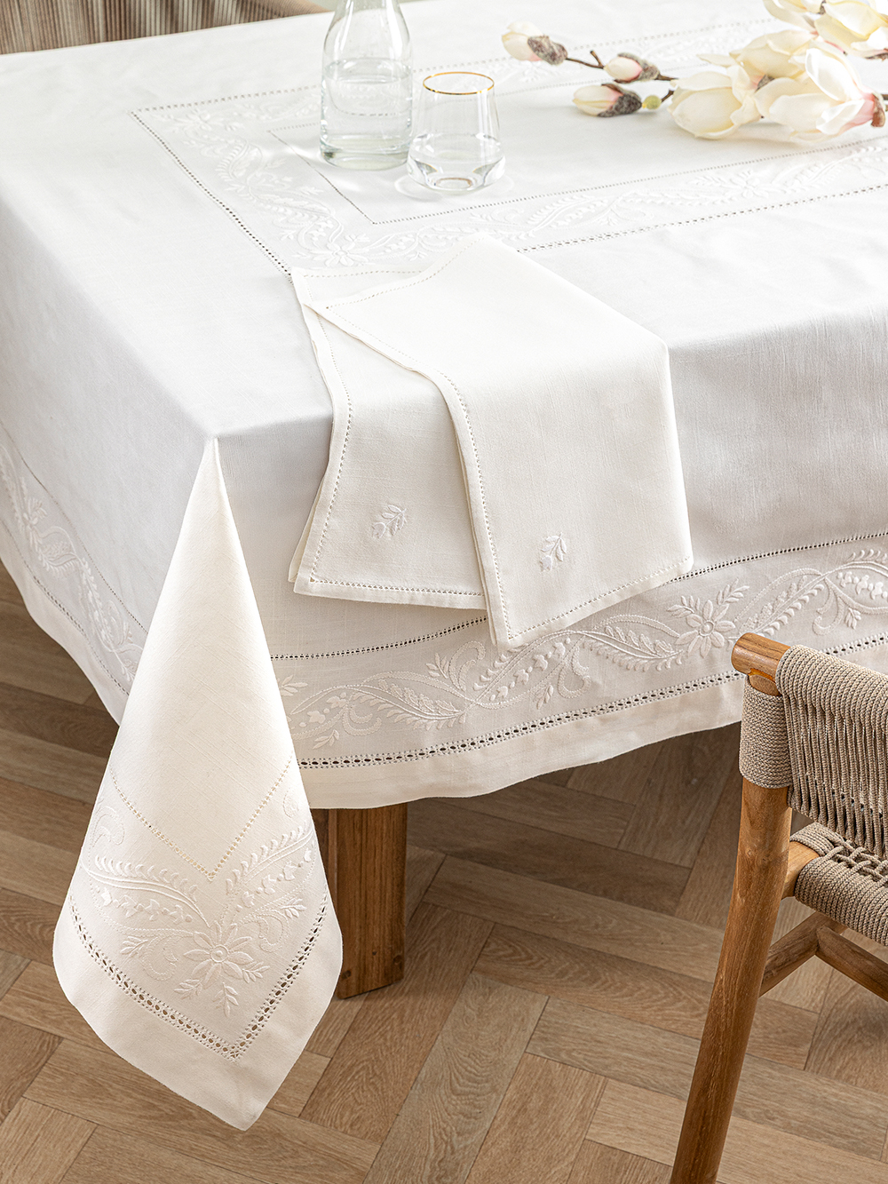 Σετ Τραπεζομάντηλο Με 12 Πετσέτες Φαγητου Vintage Beauty 180x270 VL102